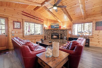 catalina creekside cabin 372