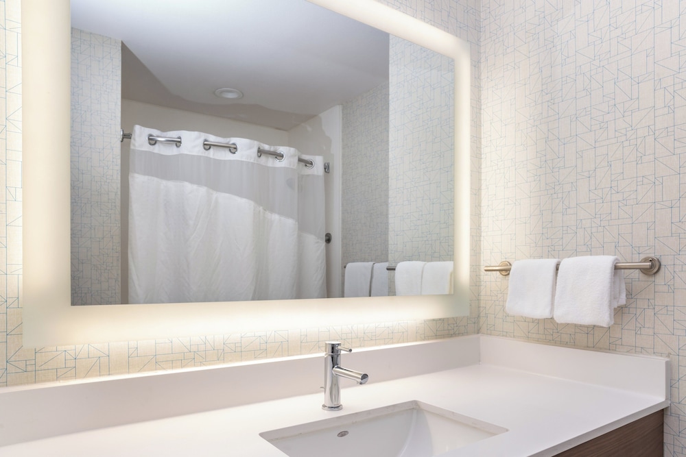 holiday inn express hotel and suites banning by ihg