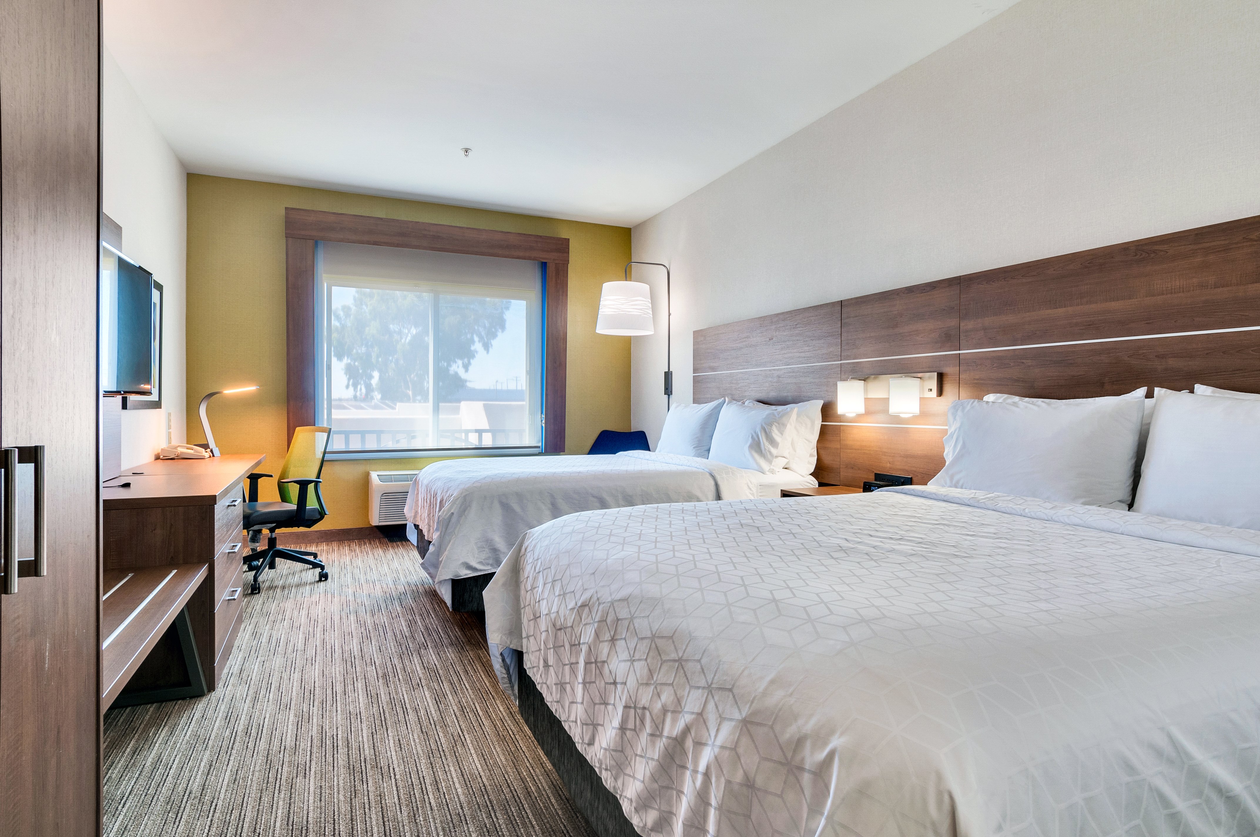 holiday inn express hotel and suites banning by ihg