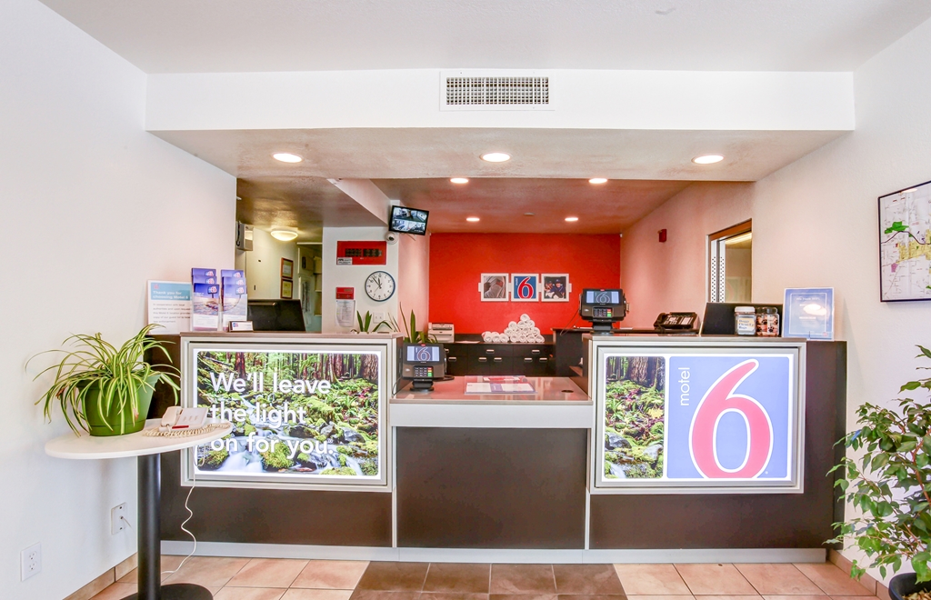 motel 6 grants pass or