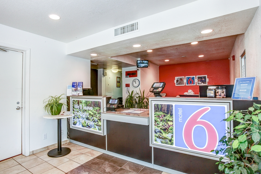 motel 6 grants pass or