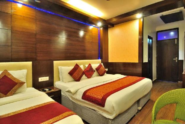 check in room main bazar