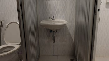 fruitopia hostel adults only