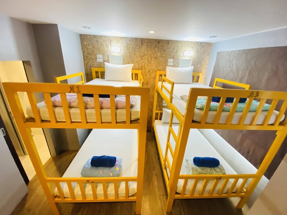 fruitopia hostel adults only