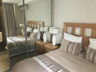 first divine suites hydro park