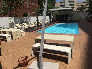 first divine suites hydro park