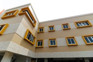 reddoorz plus near palembang square mall