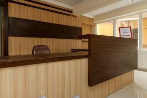 reddoorz plus near palembang square mall