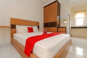 reddoorz plus near palembang square mall