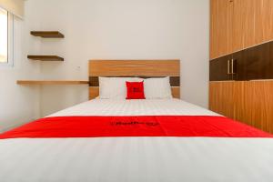 reddoorz plus near palembang square mall