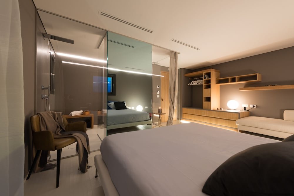 locanda black and white