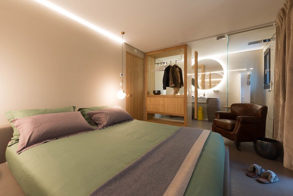 locanda black and white