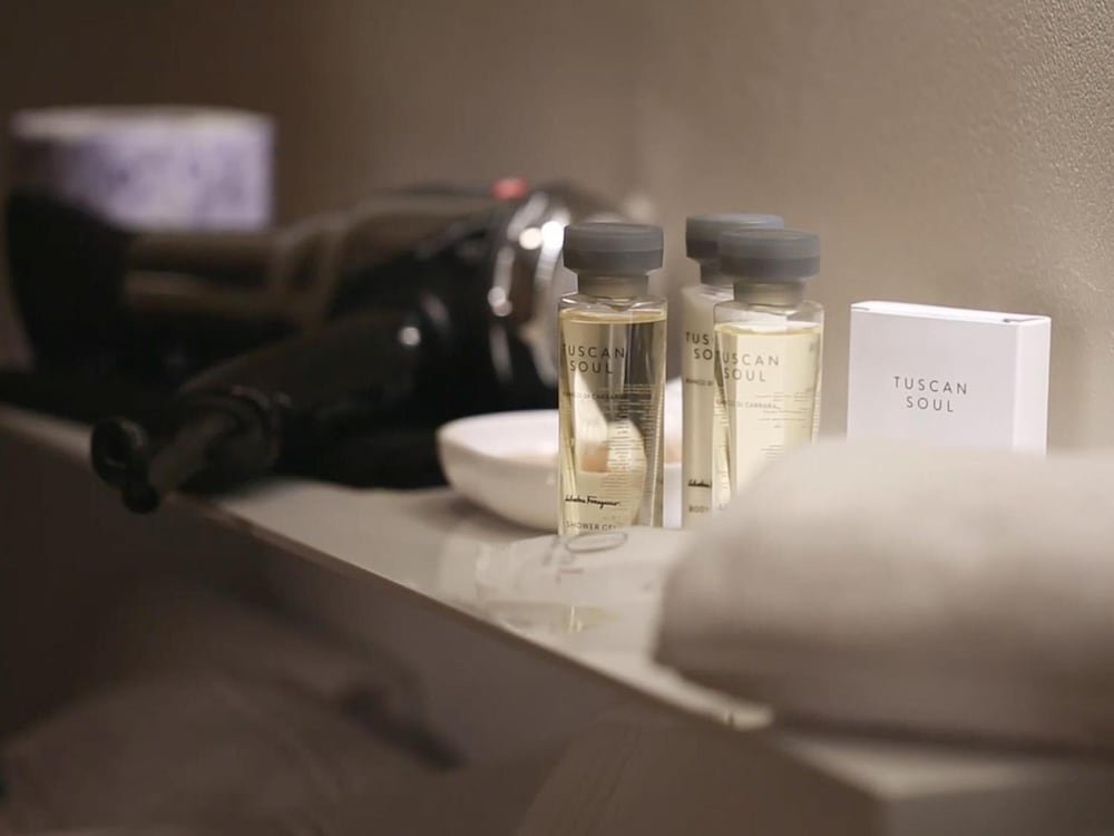 locanda black and white