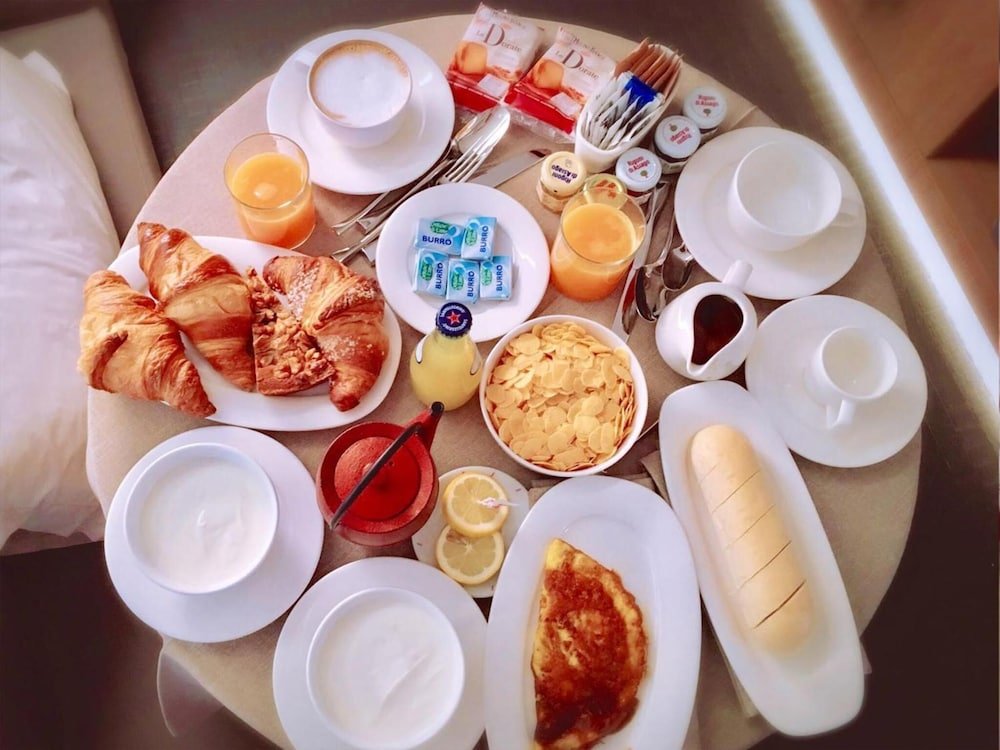 locanda black and white