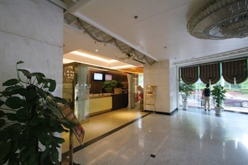 shanghai qidian apartment the bund