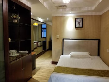 shanghai qidian apartment the bund