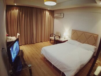 shanghai qidian apartment the bund