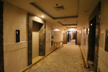 shanghai qidian apartment the bund