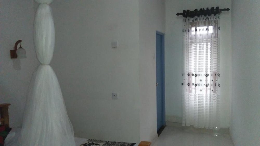 ella water fall resort