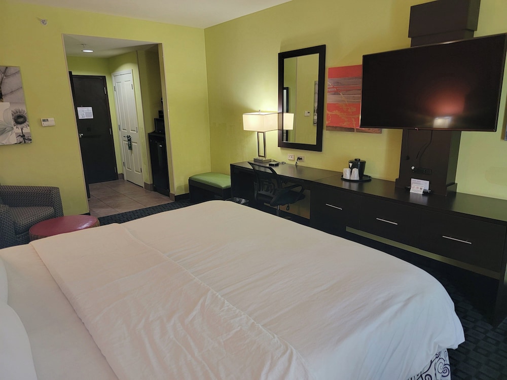 holiday inn garland by ihg