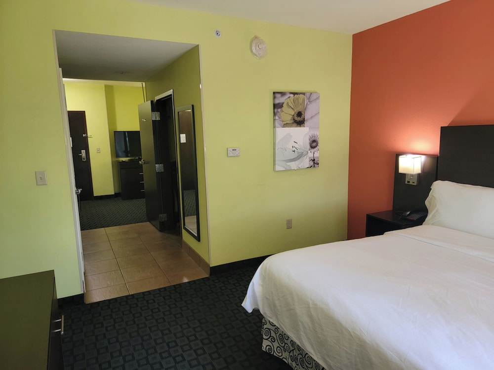 holiday inn garland by ihg
