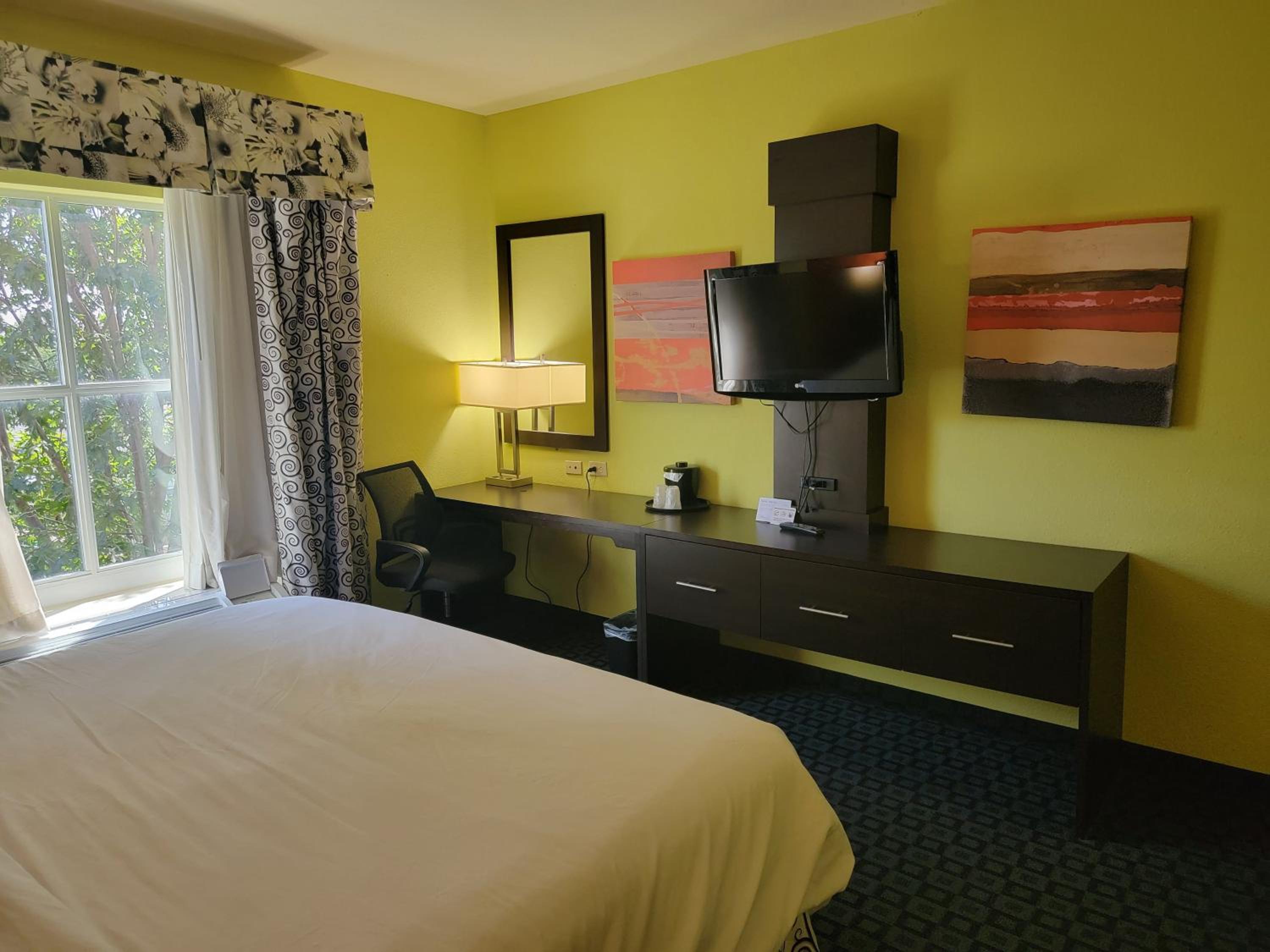 holiday inn garland by ihg