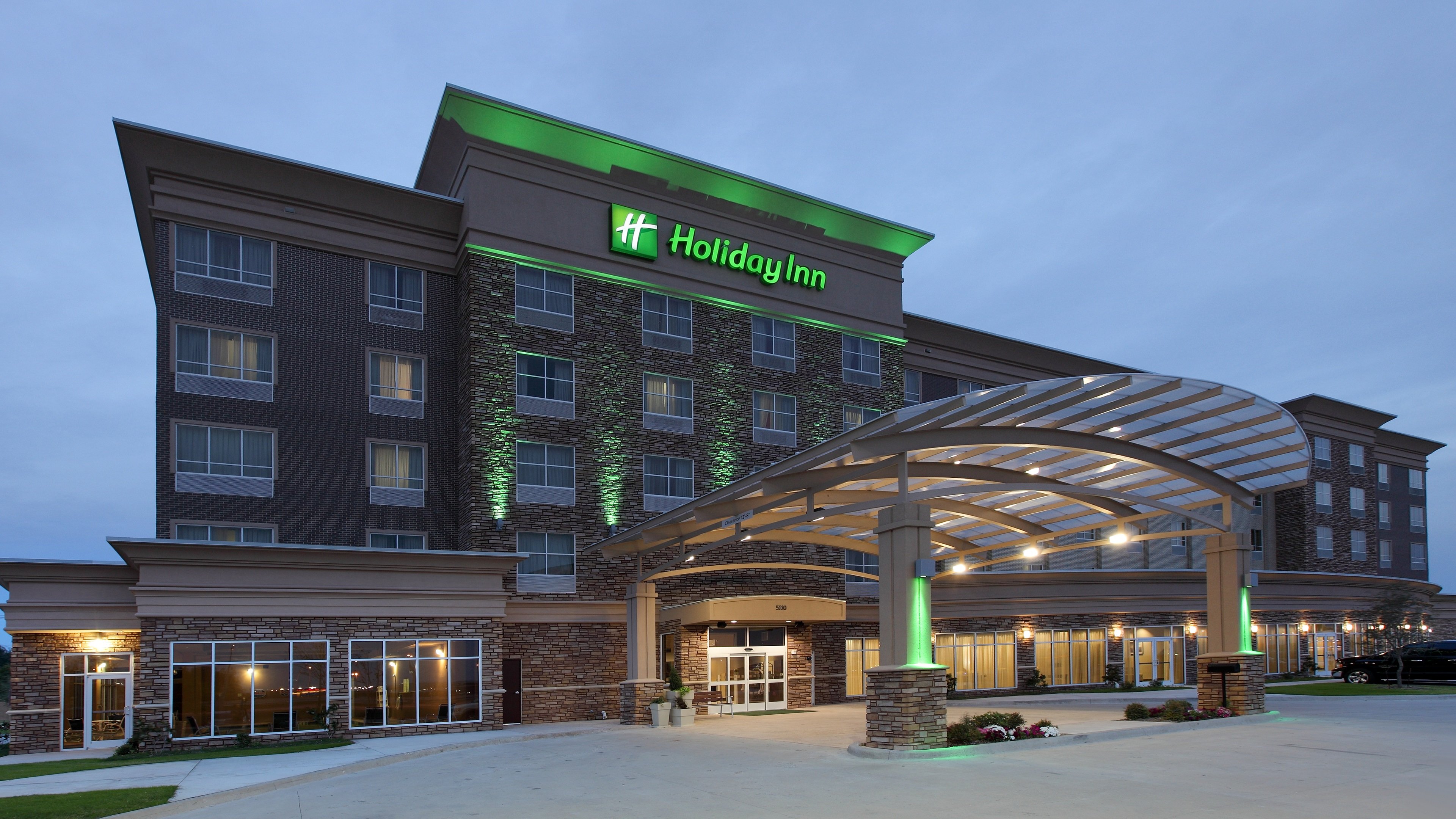 holiday inn garland by ihg