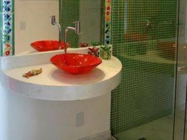 cliffside luxury inn