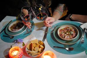 cliffside luxury inn