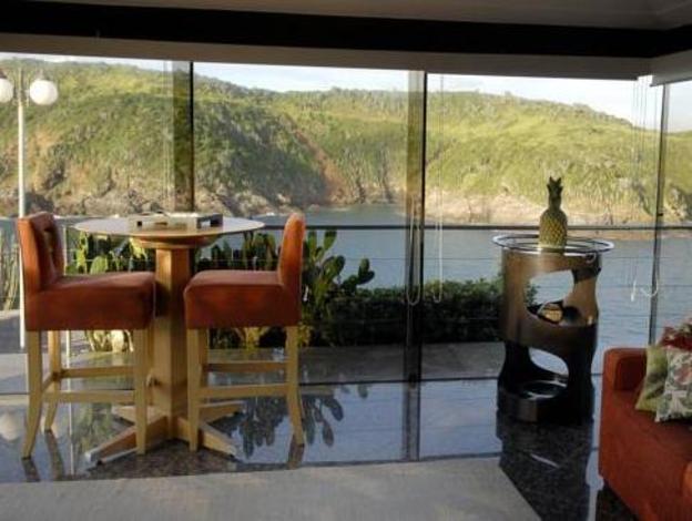 cliffside luxury inn