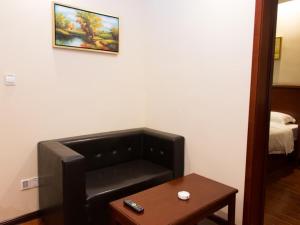 greentree inn xinxiang laodong street zangying bridge business hotel