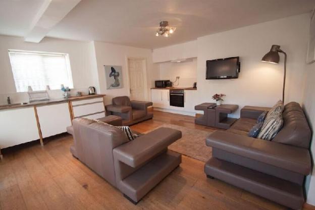 just b apartment 4