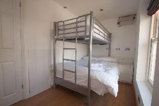 just b apartment 4