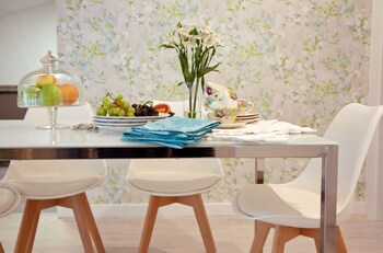 feelathome madrid suites apartments