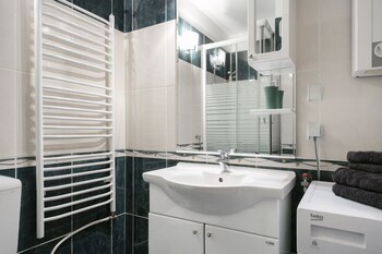 belgrade center apartment iii