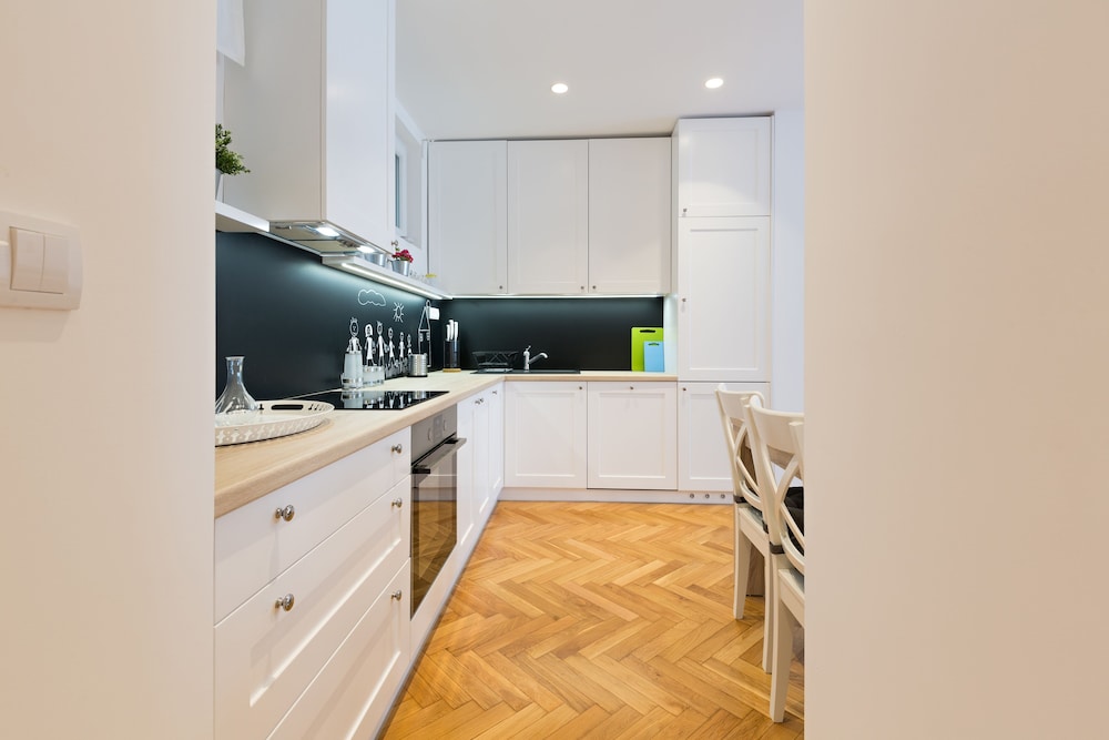 belgrade center apartment iii