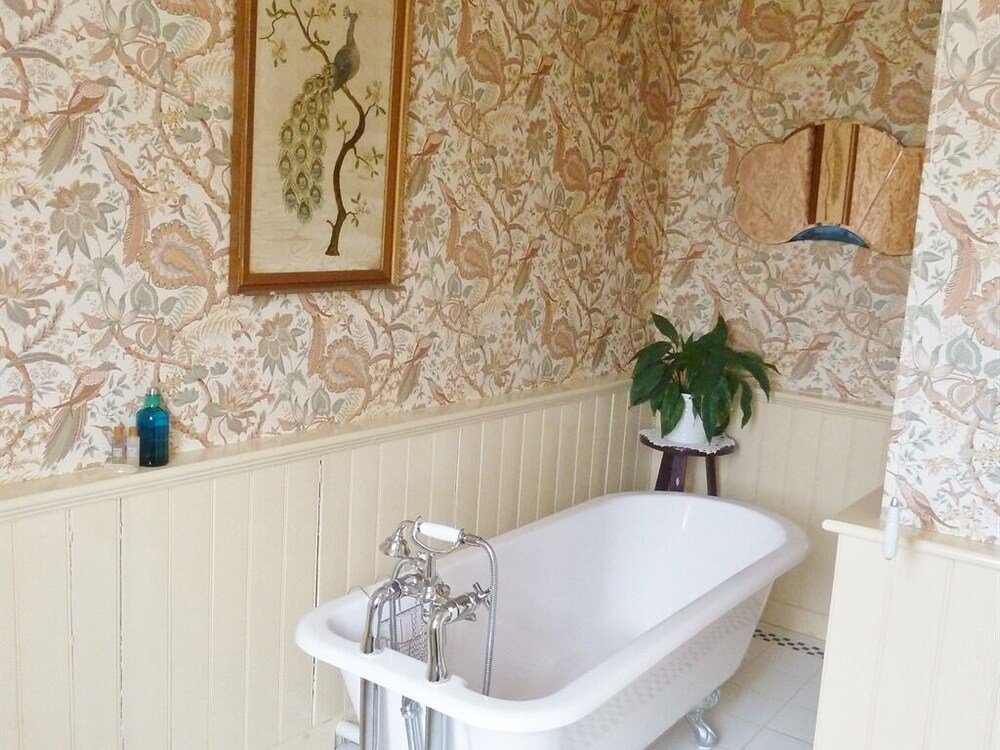 Ardwyn House,Llandrindod Wells>>Brecon,4 star