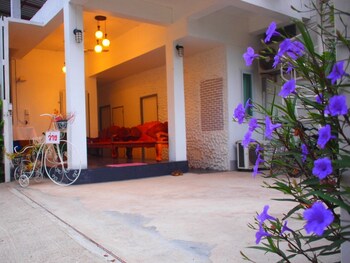 aenguy sabey chiangkhan homestay