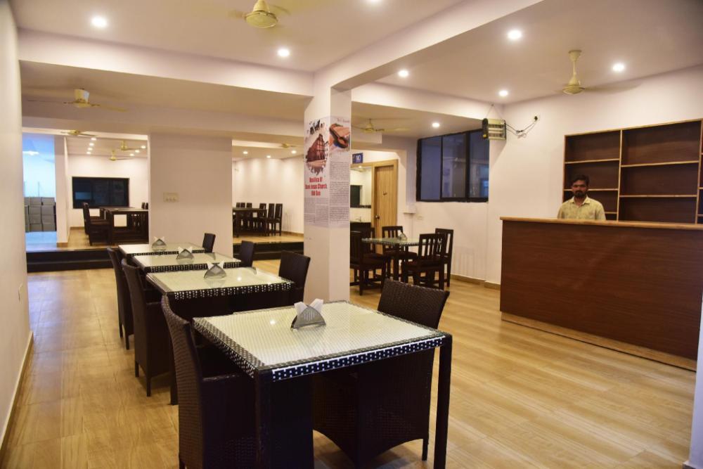 hotel candolim grande