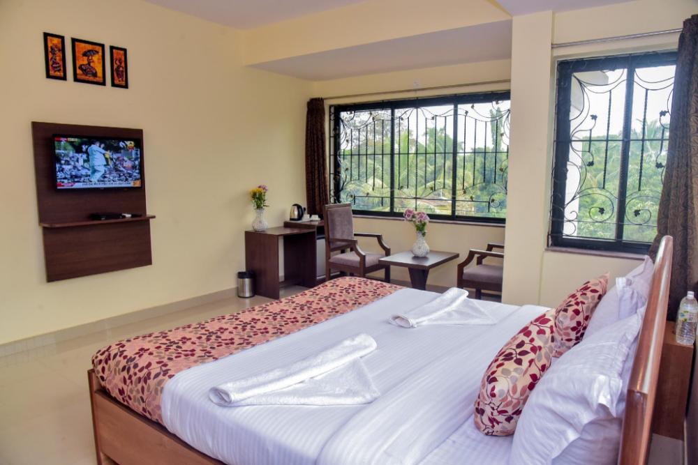 hotel candolim grande