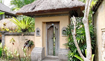 villa ria sayan ubud