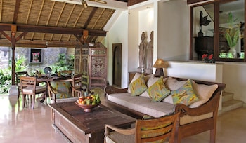 villa ria sayan ubud