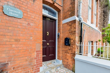 snug at clarence near museum of free derry and bloody sunday memorial