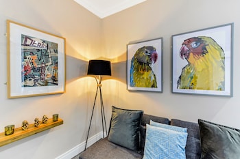 snug at clarence near museum of free derry and bloody sunday memorial