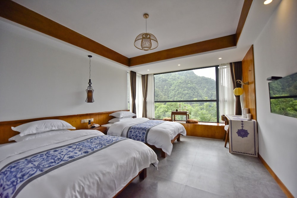 mountain for inn
