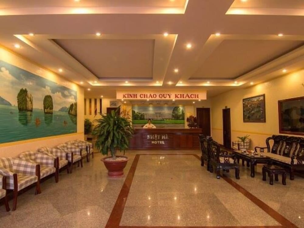 nhat ha hotel