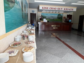 nhat ha hotel