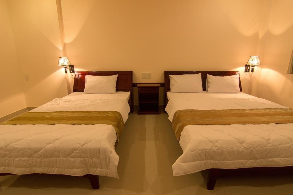 nhat ha hotel