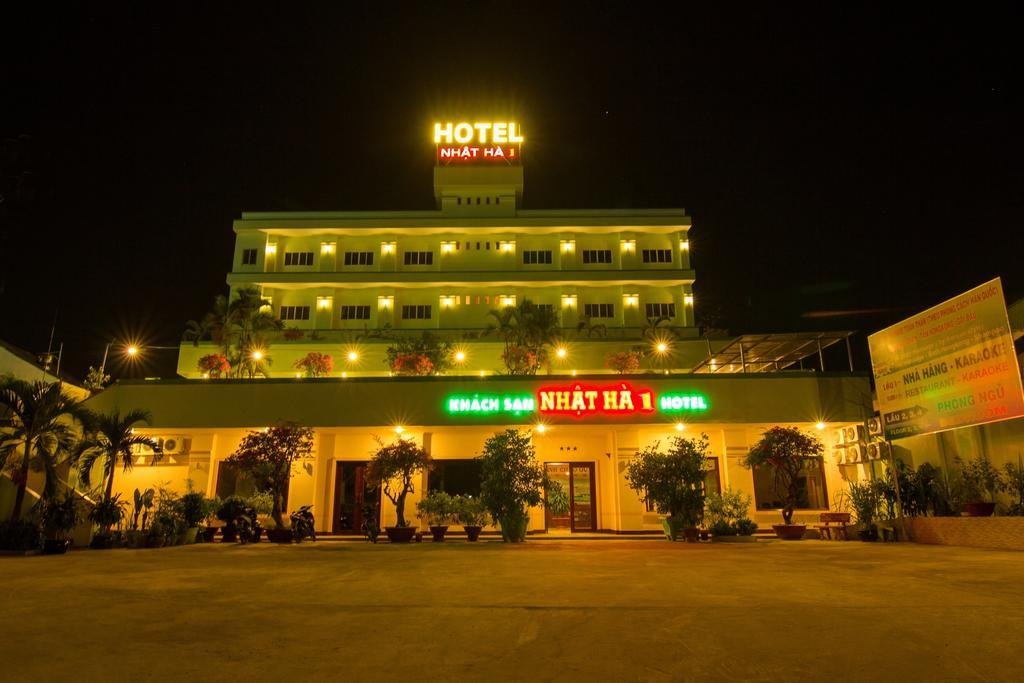 nhat ha hotel
