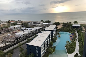 baan thew talay blue sapphire 353